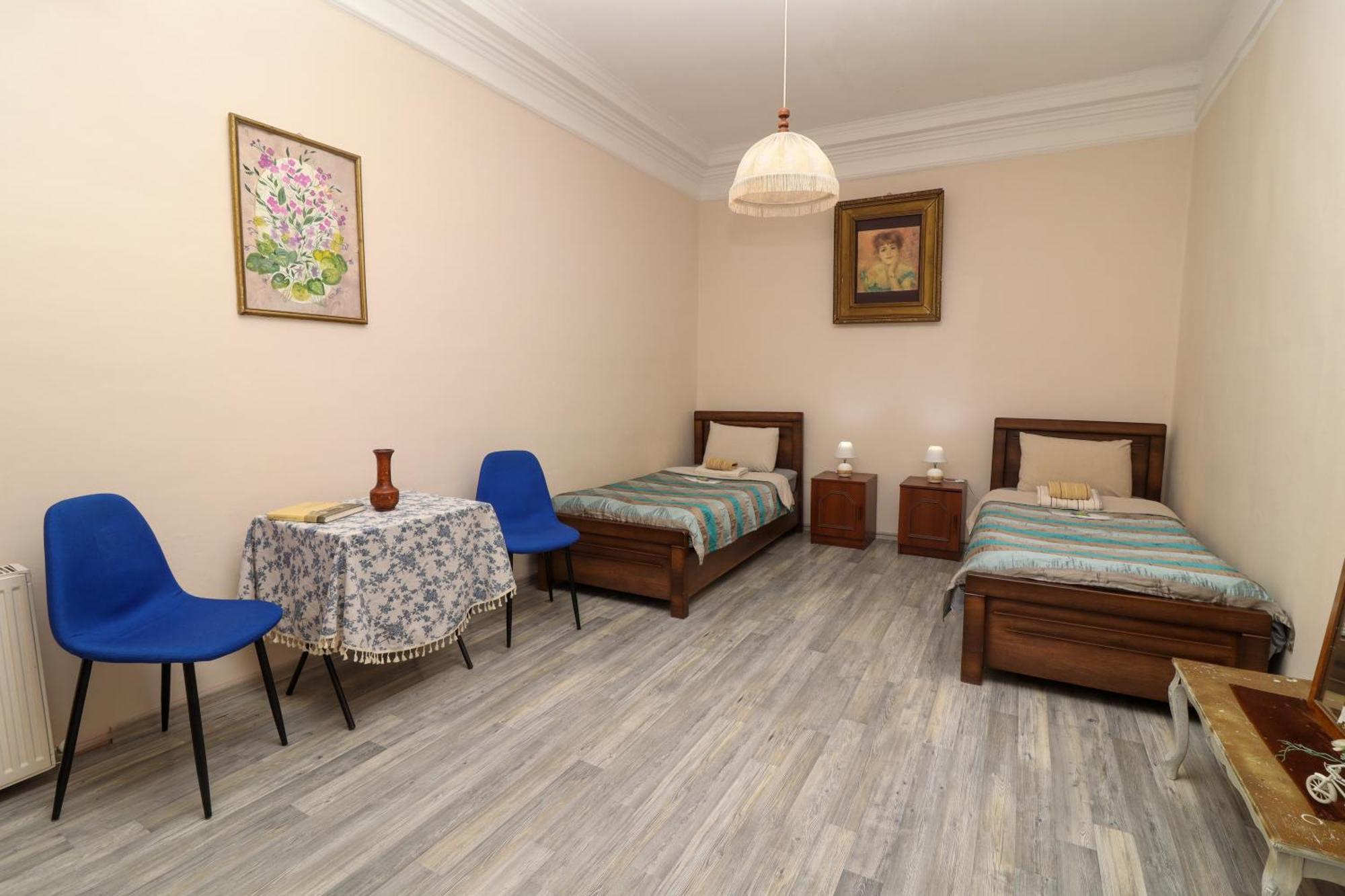 Leon Rooms Tbilisi Exterior photo