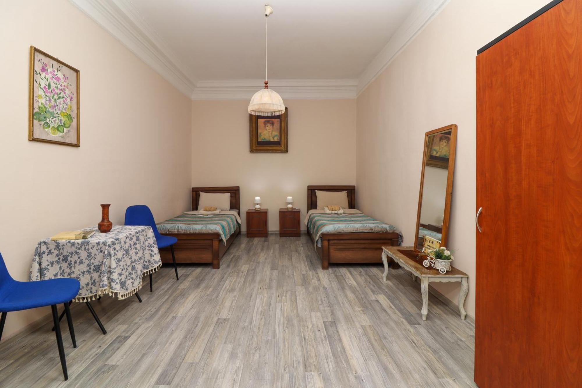 Leon Rooms Tbilisi Exterior photo