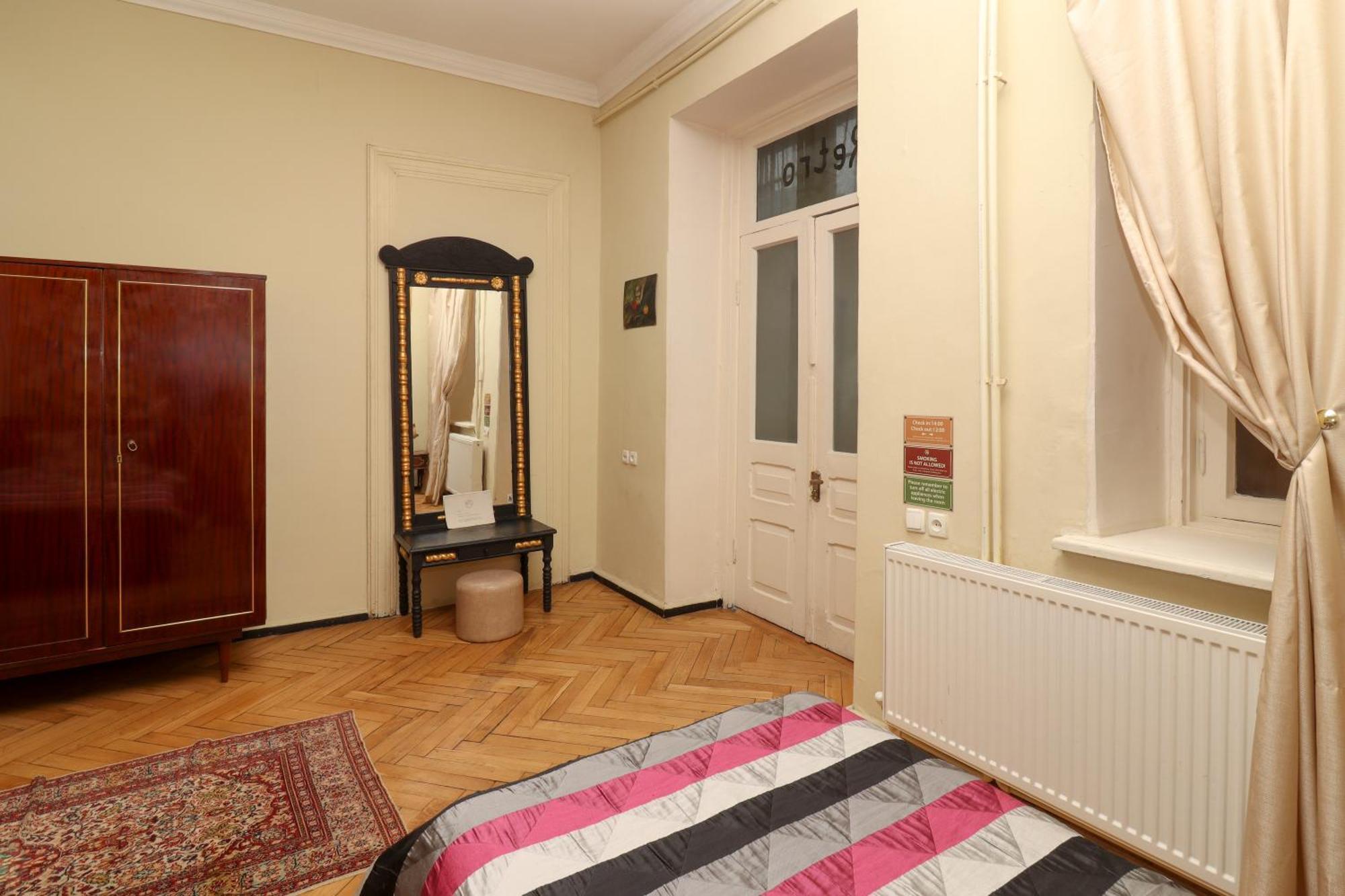 Leon Rooms Tbilisi Exterior photo