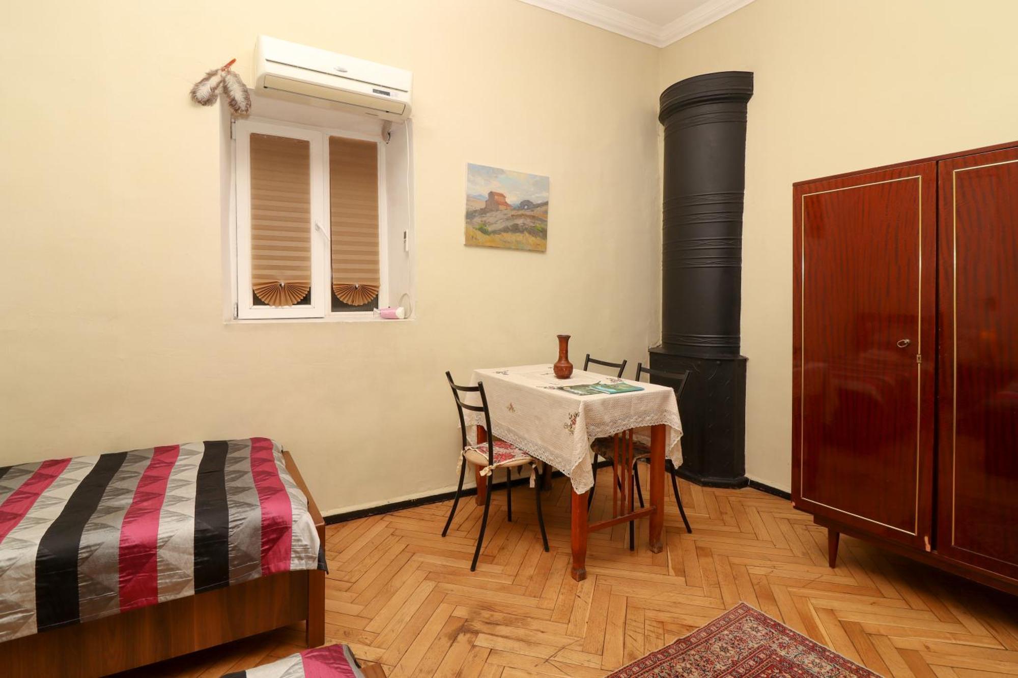 Leon Rooms Tbilisi Exterior photo
